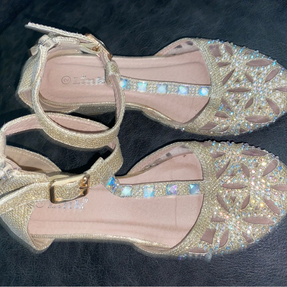 Link Gold Dress Shoes with Intricate Embellishments and Ankle Strap